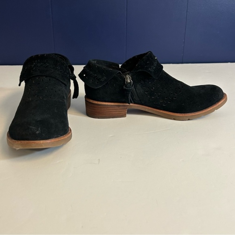 Sofft Brinkley Laser Cut Black Leather Bootie Size 7 - Picture 1 of 9